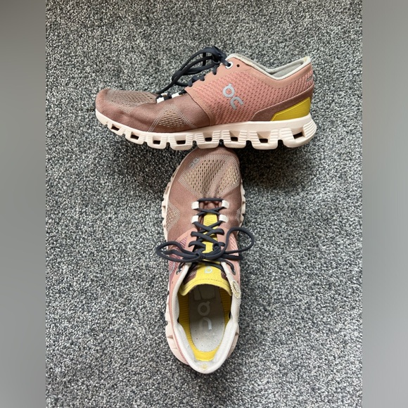 On Cloud X Women’s Running Shoes in Mocha/Sand Size 7-used condition - Picture 1 of 11